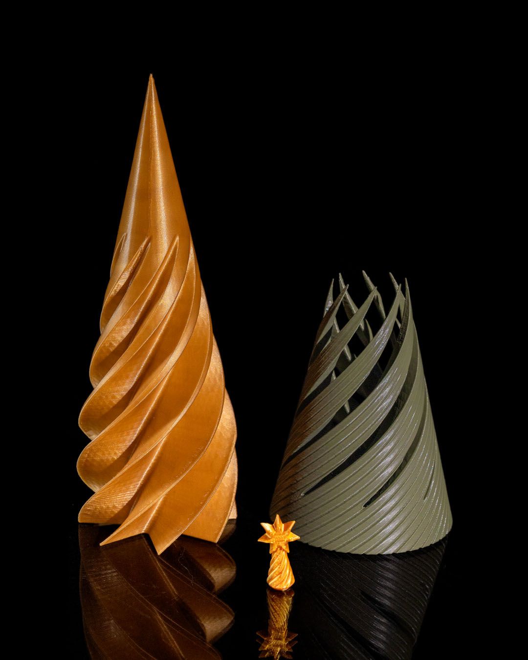 Endless Swirling Christmas Tree
