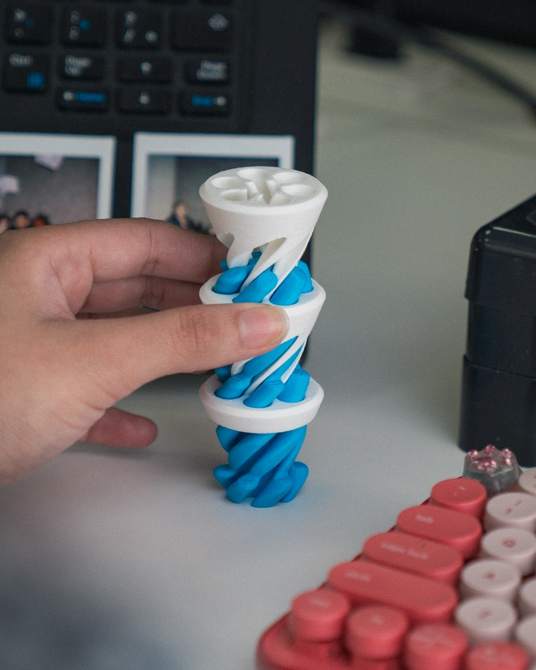 π Unwind with Mesmerizing Motion! 3D Printed Passthrough Helix Fidgets π
