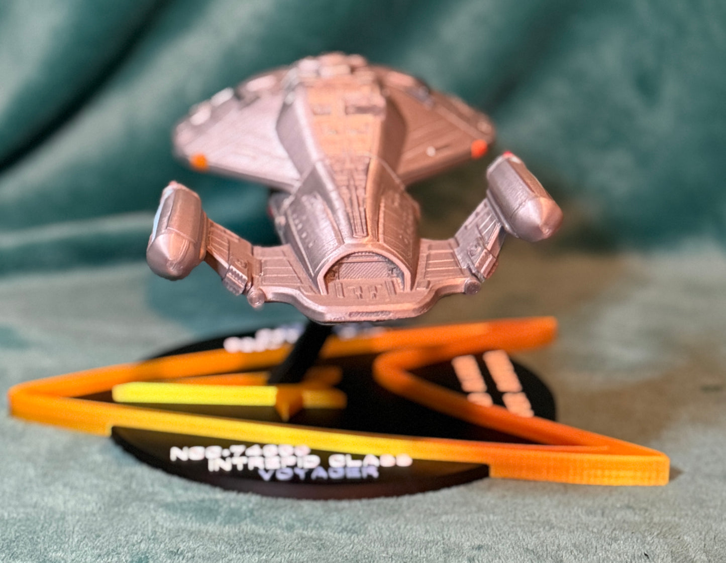 Return to the Alpha Quadrant! ✨ 3D Printed USS Voyager NCC-74656