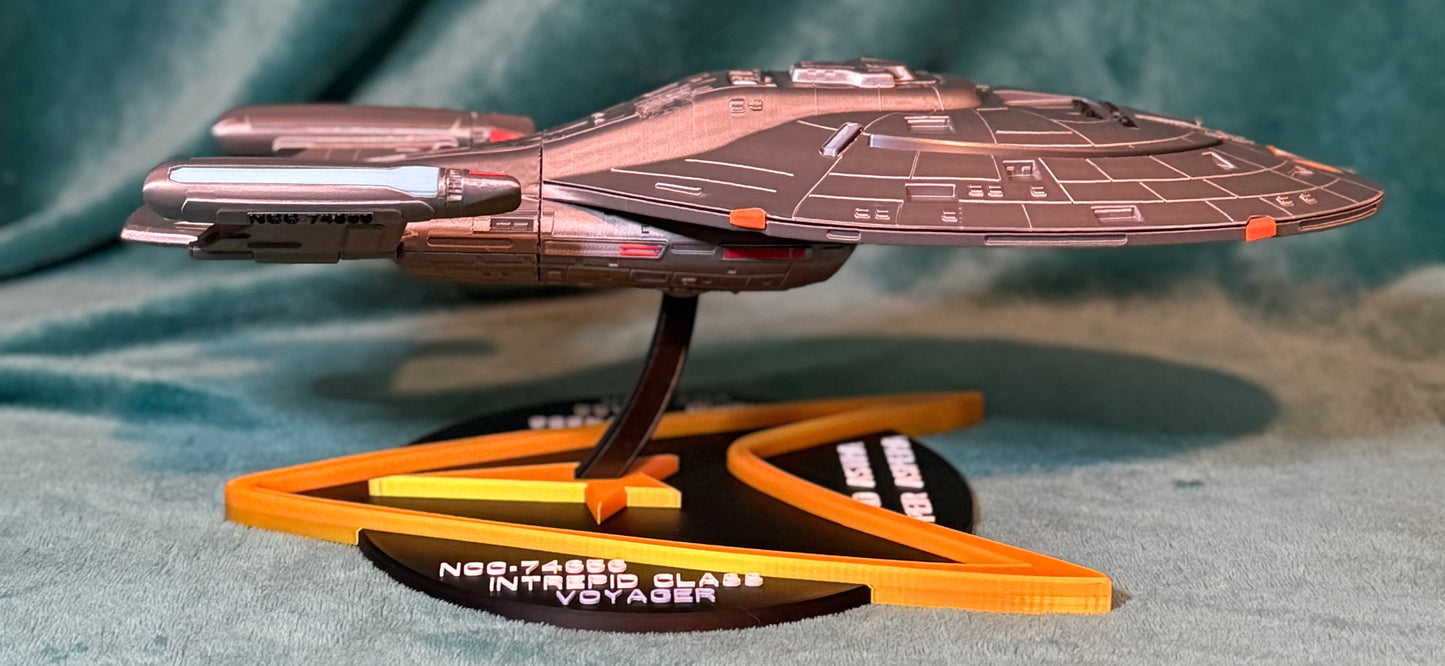 Return to the Alpha Quadrant! ✨ 3D Printed USS Voyager NCC-74656