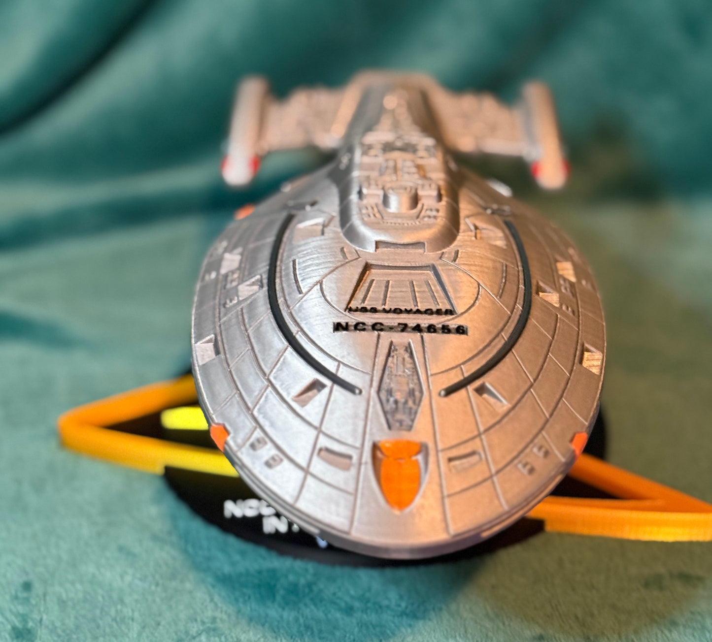 Return to the Alpha Quadrant! ✨ 3D Printed USS Voyager NCC-74656