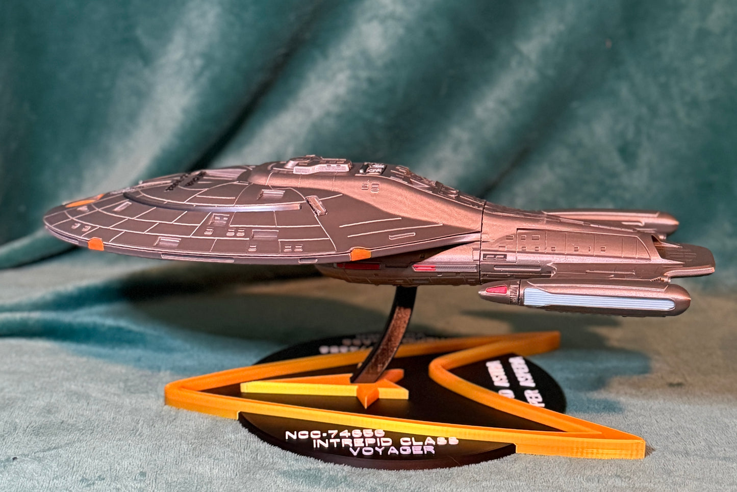 Return to the Alpha Quadrant! ✨ 3D Printed USS Voyager NCC-74656