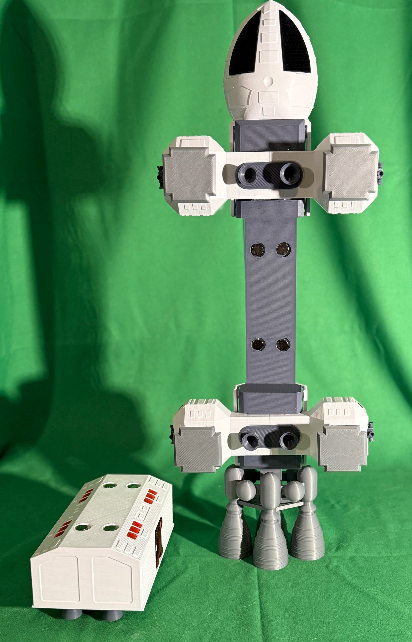 Space 1999 - Eagle Transporter - A Piece of Sci-Fi History