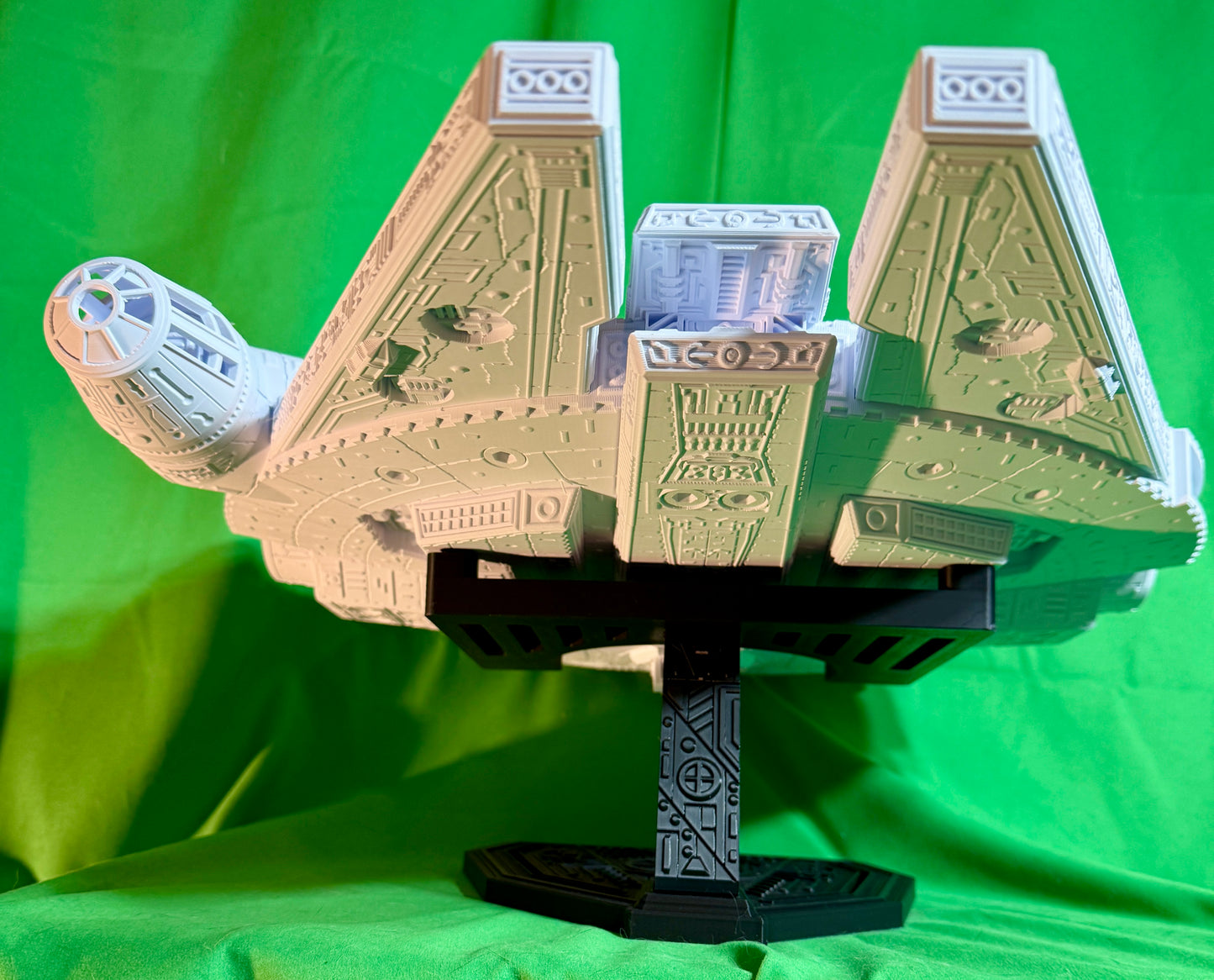 Millennium Falcon (YT-1300) | Massive 23" Studio Scale Style Model