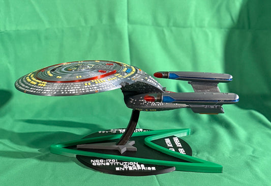 USS Enterprise-D -NCC 1701-D - 3D printed Galaxy-class starship model -- large sci fi display ship"
