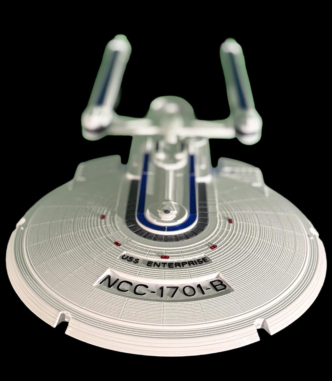 19 Inch Sleek-Hull Starship Model